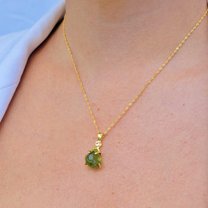 Raw Peridot Crystal Necklace - Uniquelan Jewelry