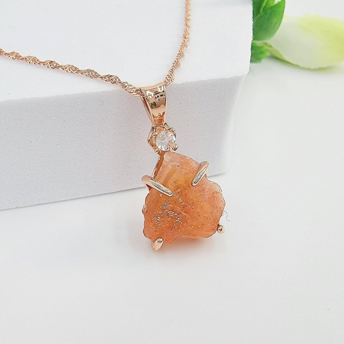 Raw Flashy Sunstone Crystal Necklace - Uniquelan Jewelry