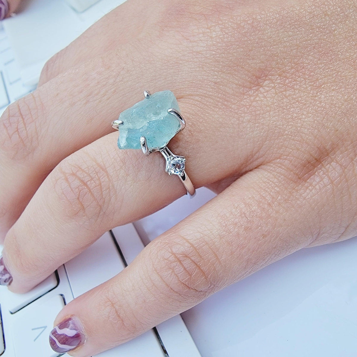 Raw Aquamarine Crystal Ring - Uniquelan Jewelry
