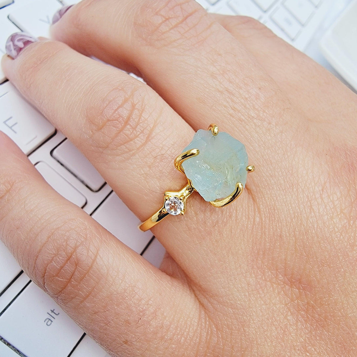 Raw Aquamarine Crystal Ring - Uniquelan Jewelry