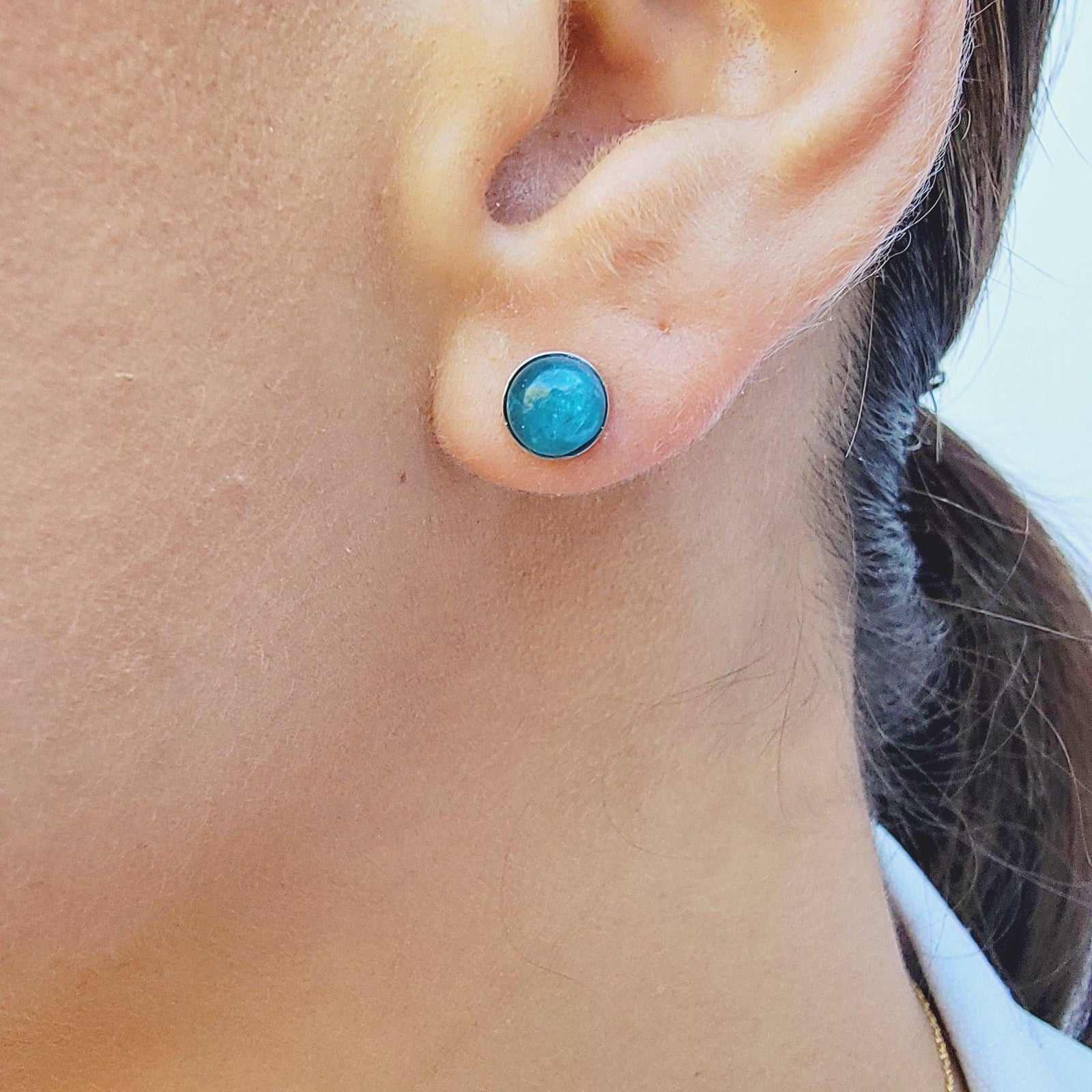 Neon Apatite Bezel Stud Earrings - Uniquelan Jewelry