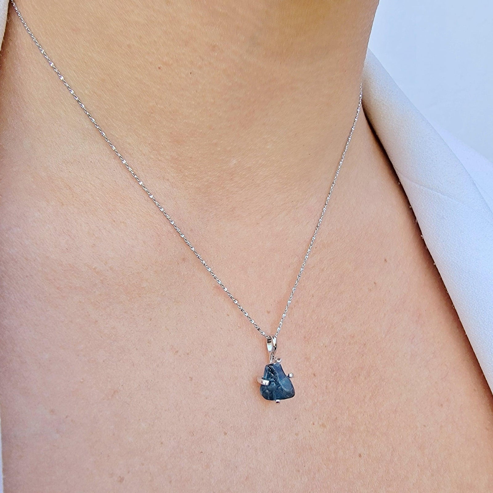 Raw London Blue Topaz Necklace - Uniquelan Jewelry