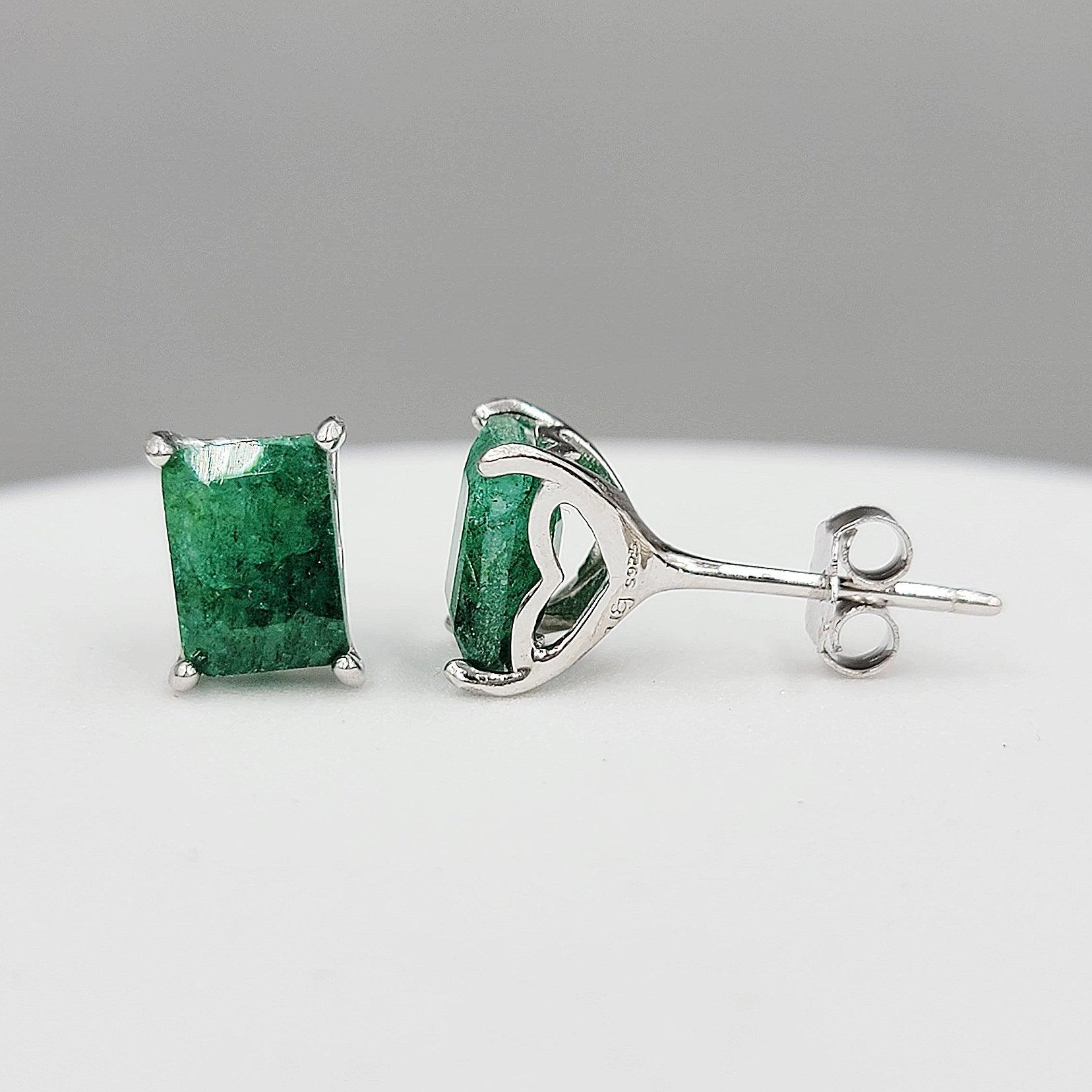 Emerald Heart Stud Earrings - Uniquelan Jewelry