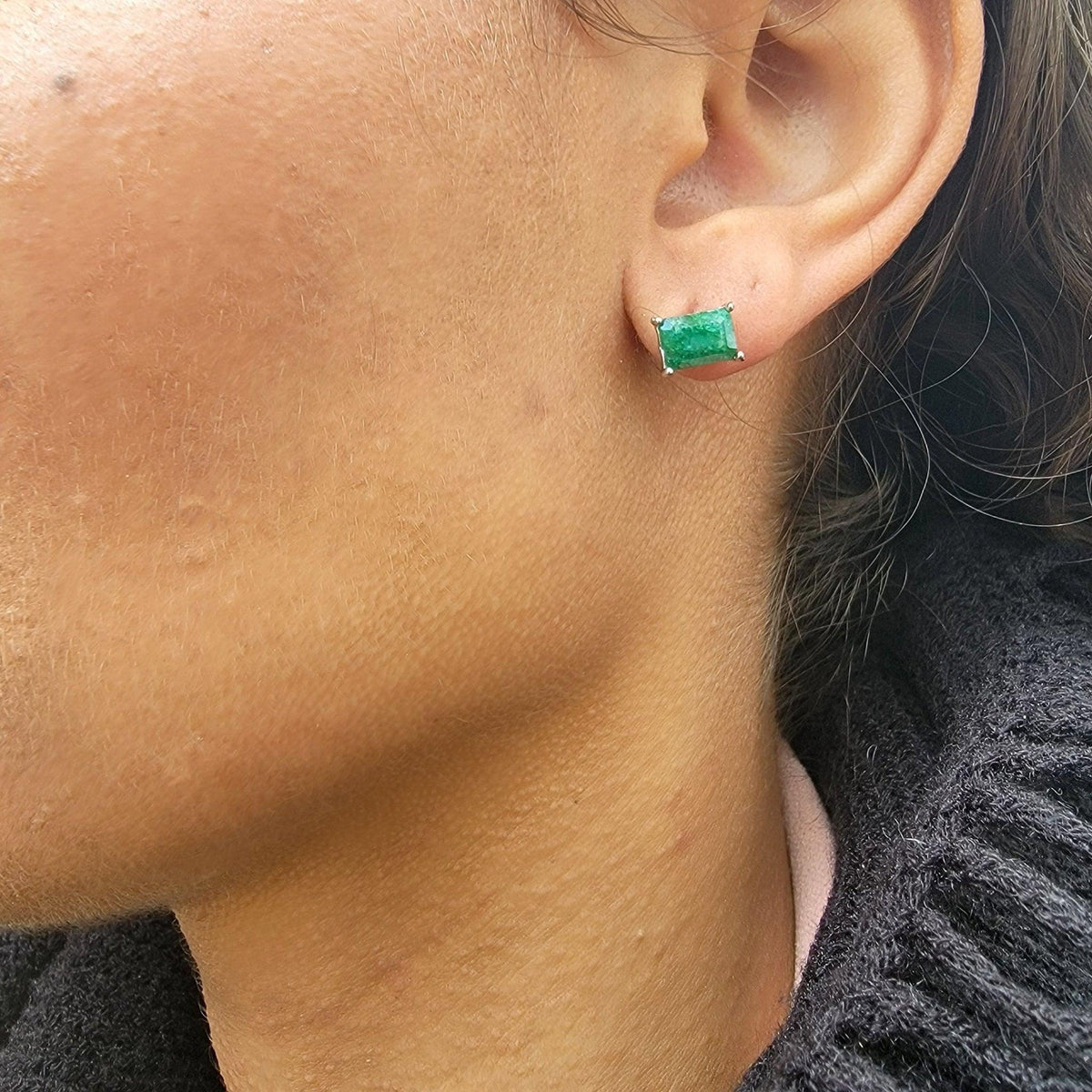 Emerald Heart Stud Earrings - Uniquelan Jewelry