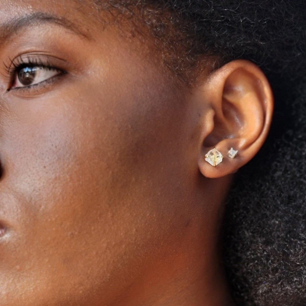 Raw Clear Quartz Stud Earrings - Uniquelan Jewelry