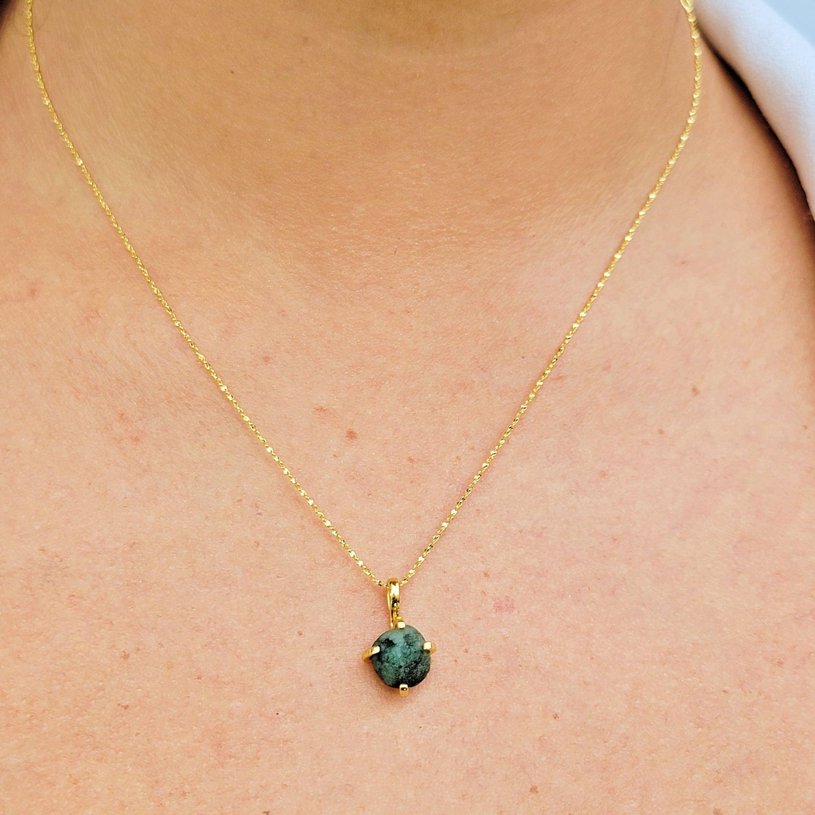 Genuine Raw Emerald Necklace - Uniquelan Jewelry
