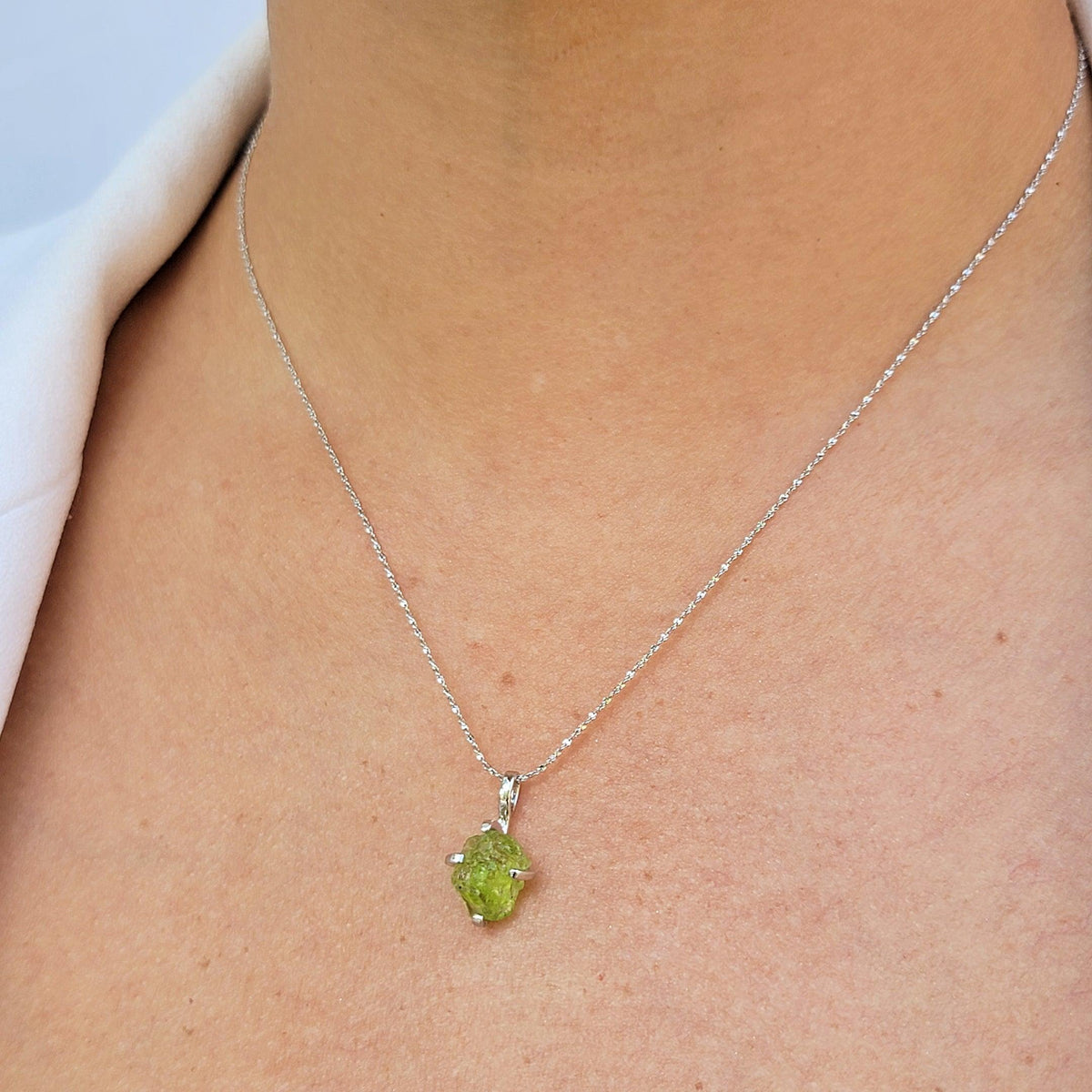 Genuine Raw Peridot Pendant Necklace - Uniquelan Jewelry