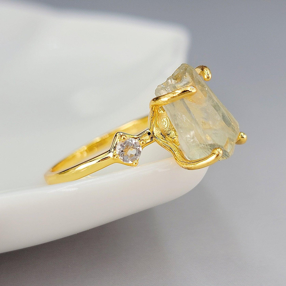 Green Amethyst Crystal Ring - Uniquelan Jewelry