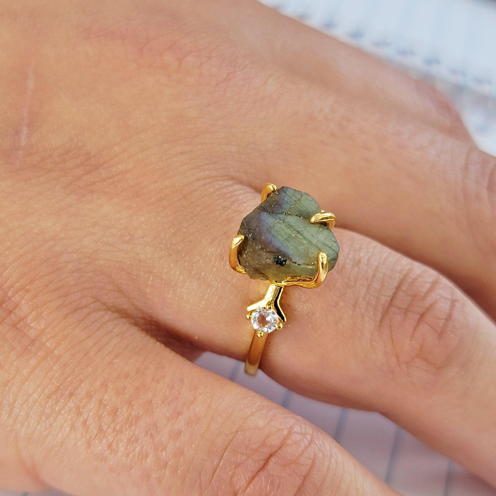 Natural Rainbow Labradorite Ring - Uniquelan Jewelry