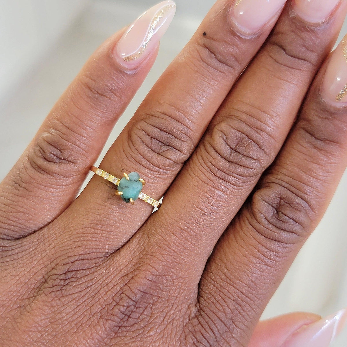Raw emerald Dainty Ring - Uniquelan Jewelry