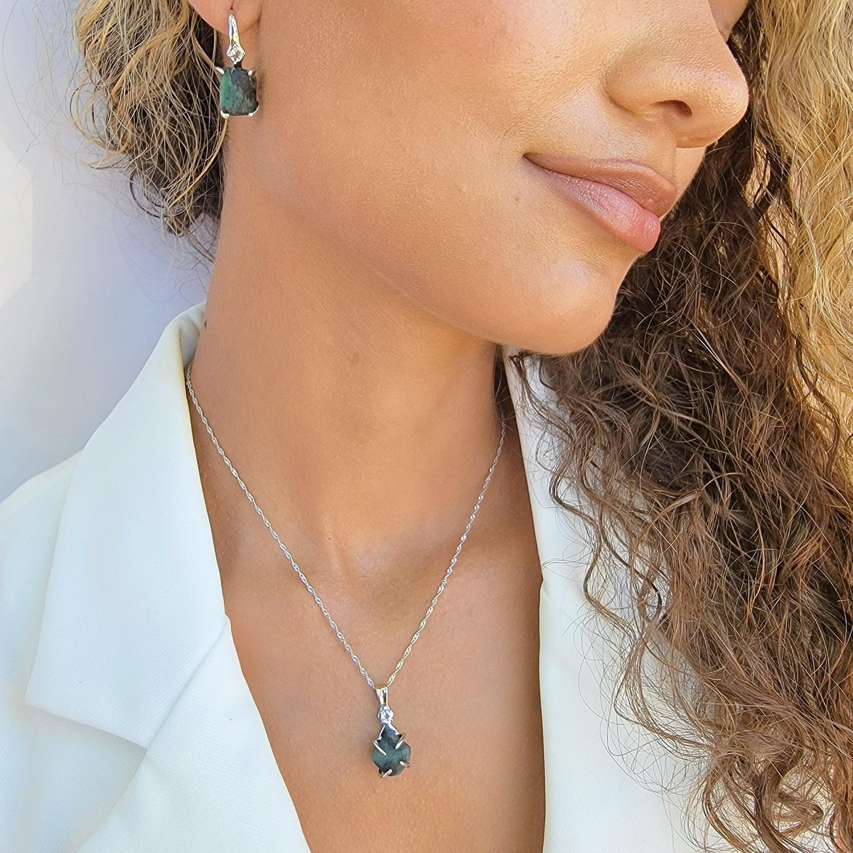 Raw Emerald Drop Earrings - Uniquelan Jewelry