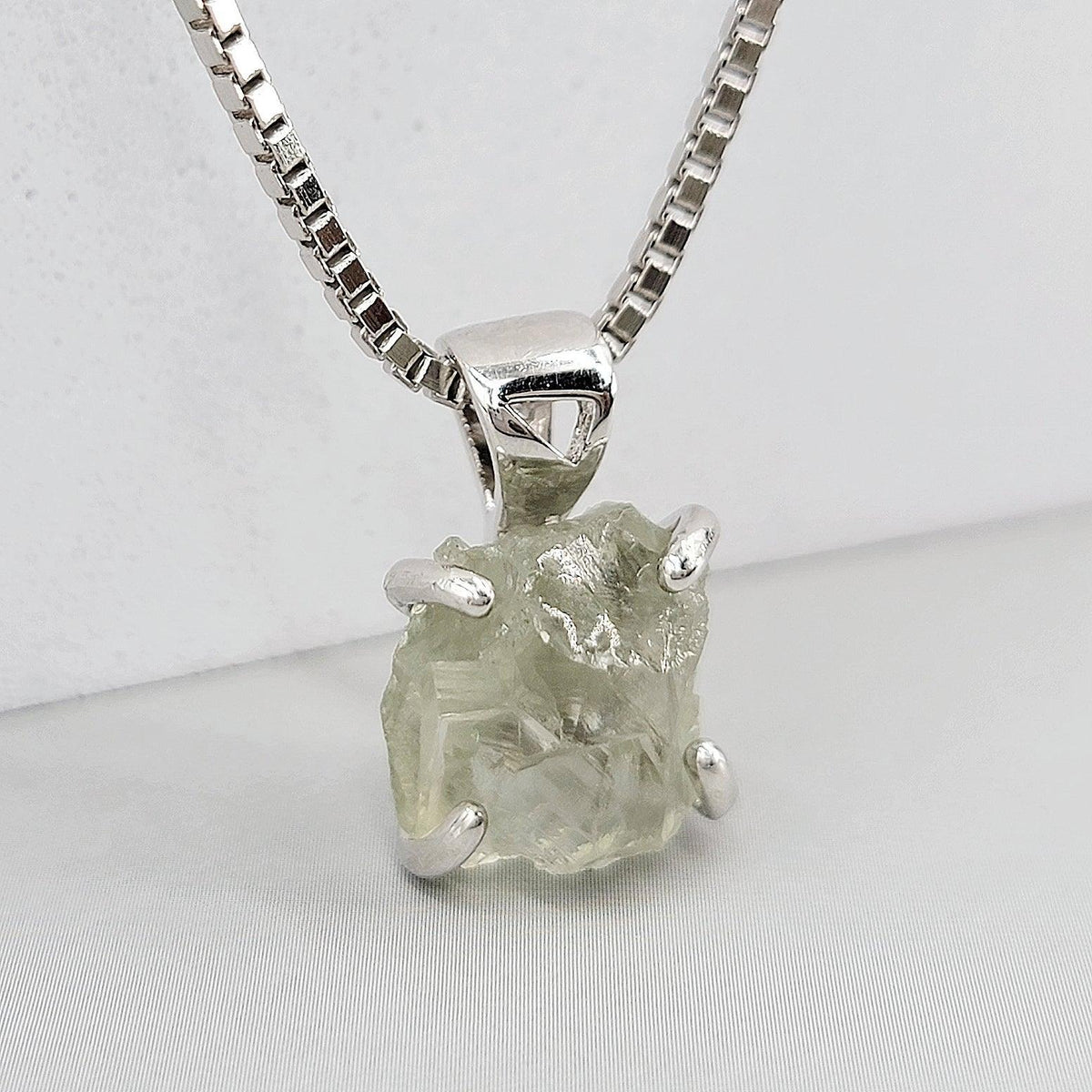 Raw Green Amethyst Necklace - Uniquelan Jewelry