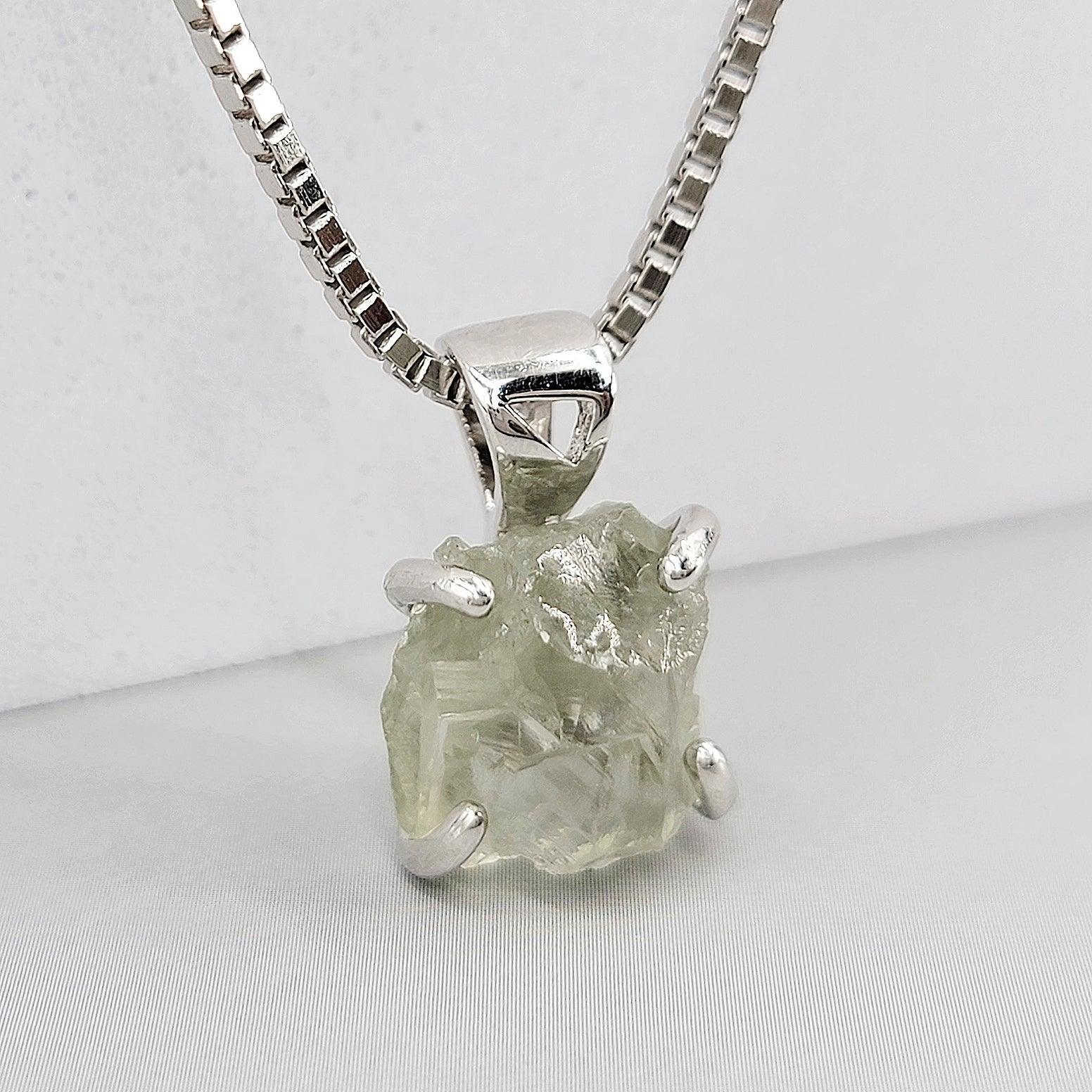 Raw Green Amethyst Necklace - Uniquelan Jewelry