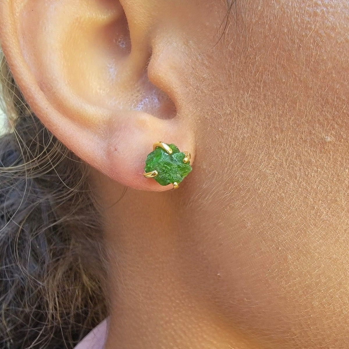 Raw Green Tourmaline Stud Earrings - Uniquelan Jewelry