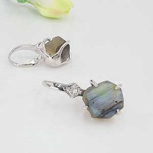 Raw Labradorite Necklace and Drop Earrings Set - Uniquelan Jewelry