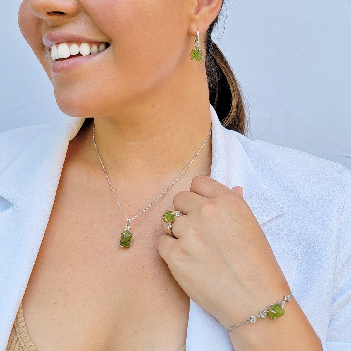Raw Peridot Crystal Necklace - Uniquelan Jewelry