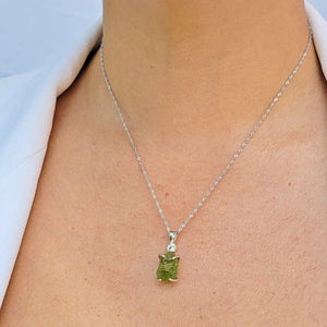 Raw Peridot Crystal Necklace - Uniquelan Jewelry