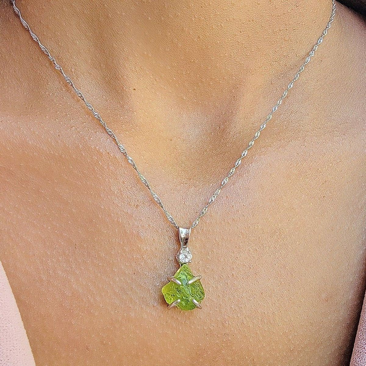 Raw Peridot Crystal Necklace - Uniquelan Jewelry
