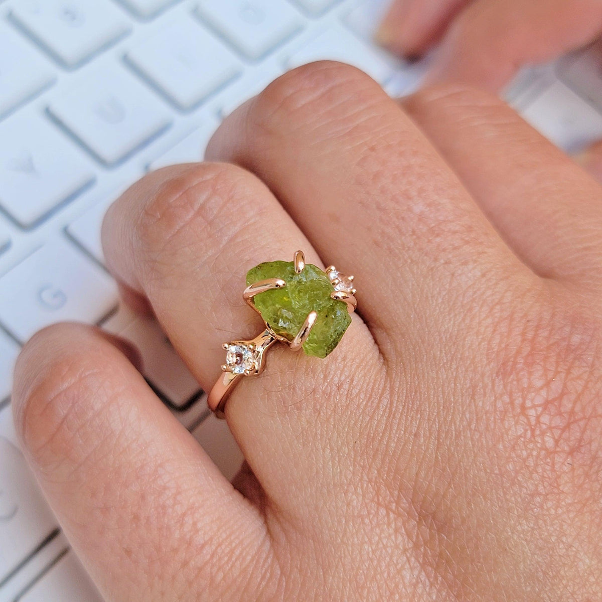 Raw Peridot Crystal Ring - Uniquelan Jewelry