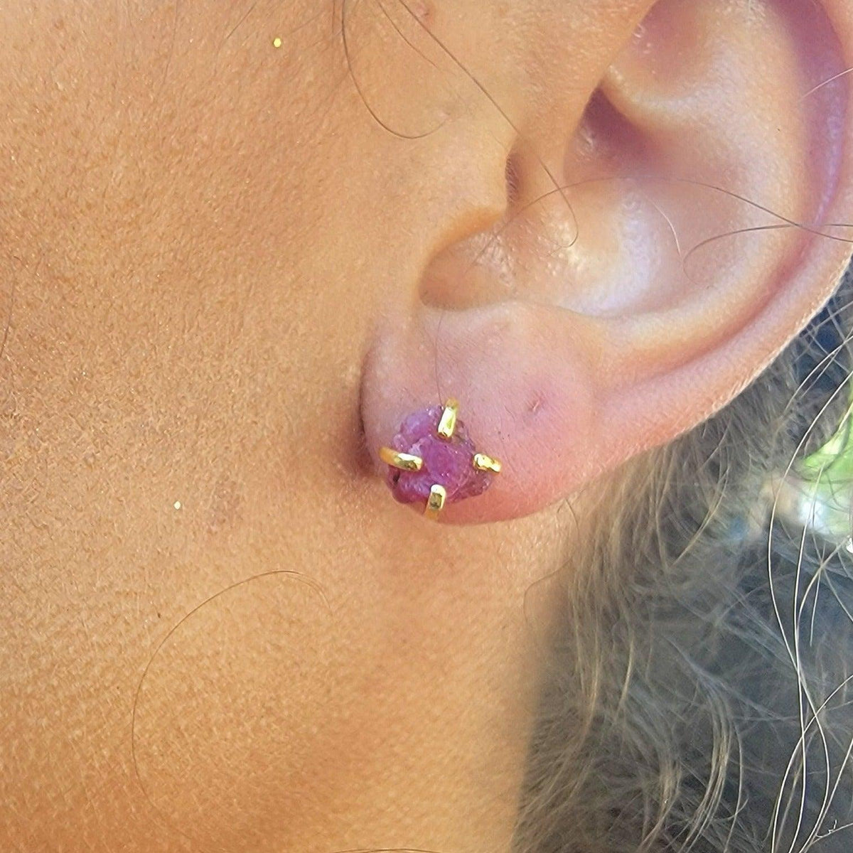 Raw pink Sapphire Stud Earrings - Uniquelan Jewelry
