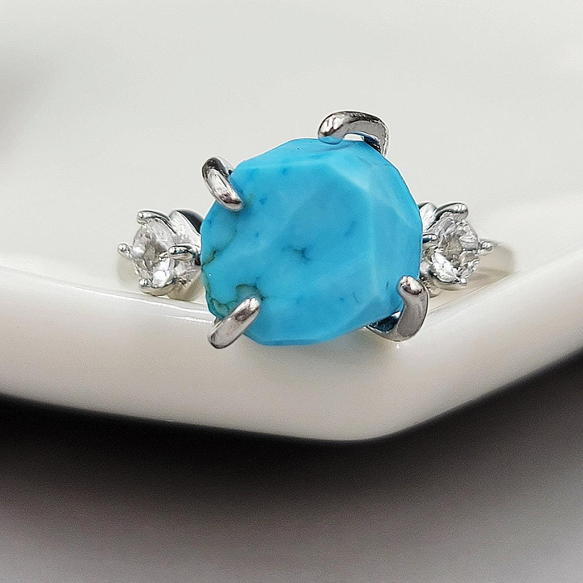 Raw Turquoise Statement Ring - Uniquelan Jewelry