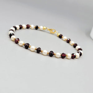Real Garnet and Pearl Bracelet - Uniquelan Jewelry
