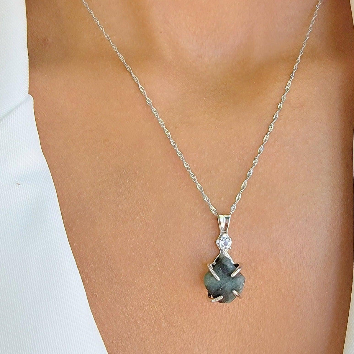 Real Raw Emerald Necklace - Uniquelan Jewelry
