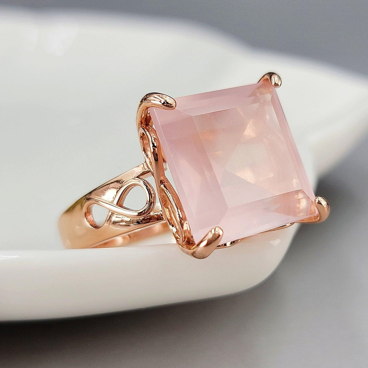 Rose Quartz Infinity Ring - Uniquelan Jewelry